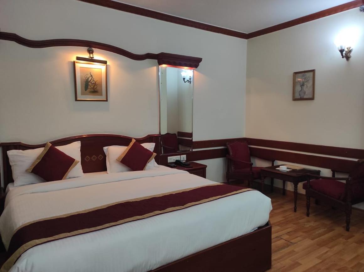 Hotel Melrose Inn Aligarh Luaran gambar