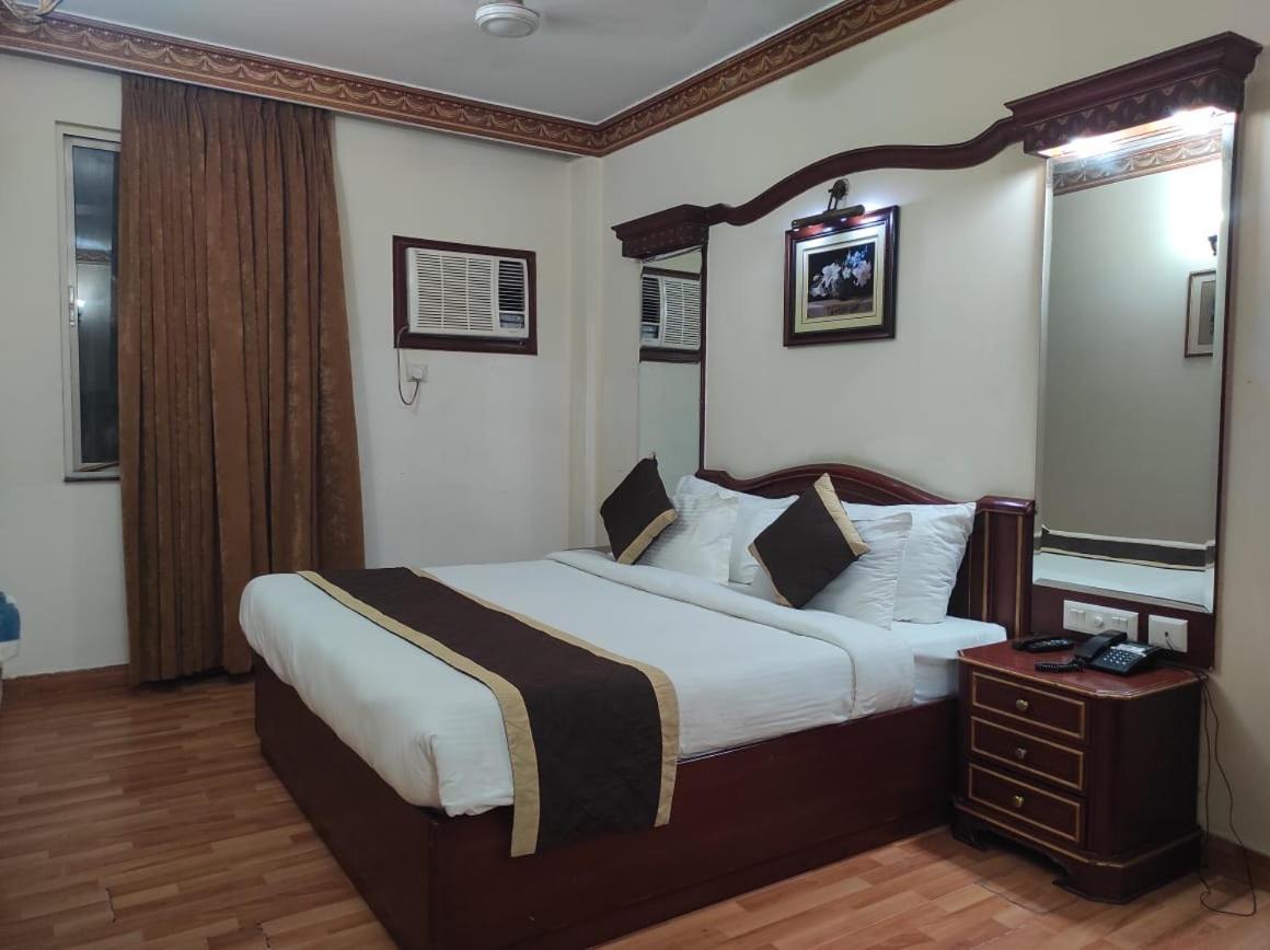 Hotel Melrose Inn Aligarh Luaran gambar