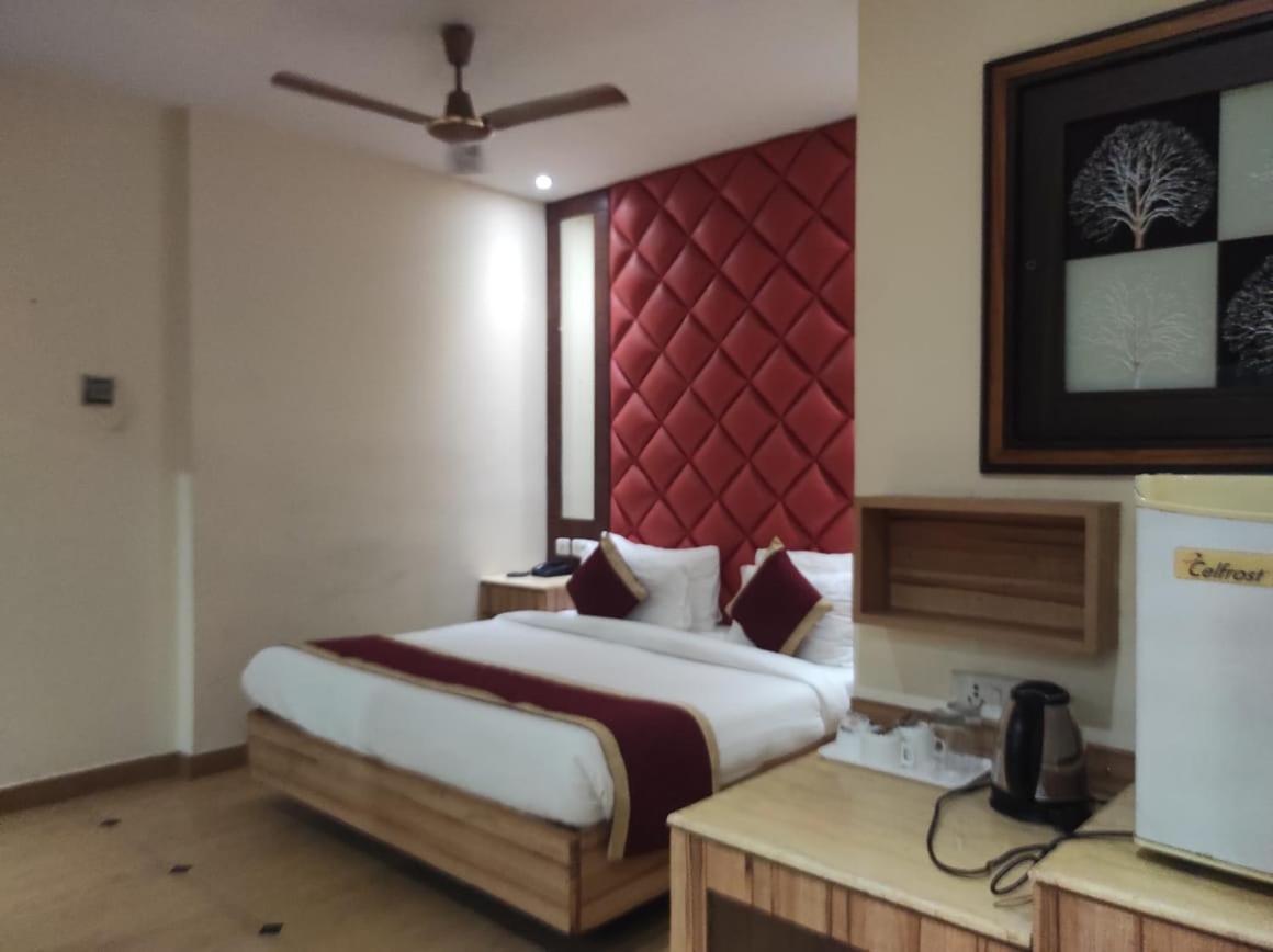 Hotel Melrose Inn Aligarh Luaran gambar